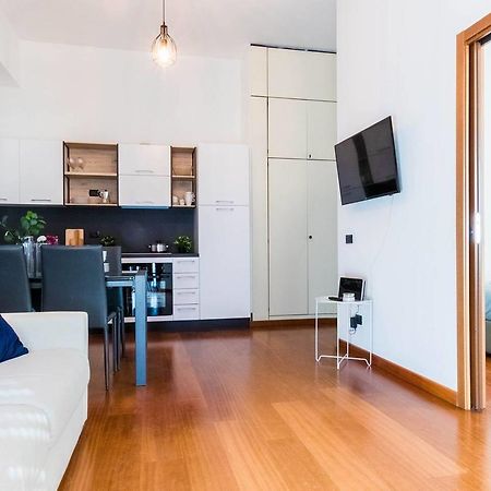 Hintown Duomo Via Baracchini Appartement Milaan Buitenkant foto